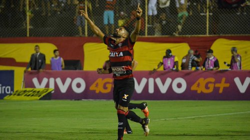 [Com gol marcado contra o Palmeiras, Tréllez se torna o artilheiro estrangeiro do Brasileiro Sé...]