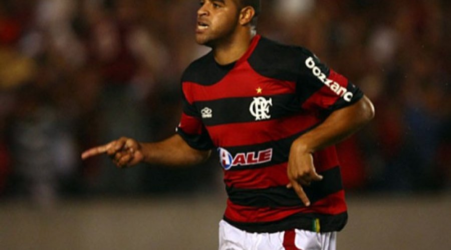 [Adriano revela desejo de voltar a jogar pelo Flamengo: 