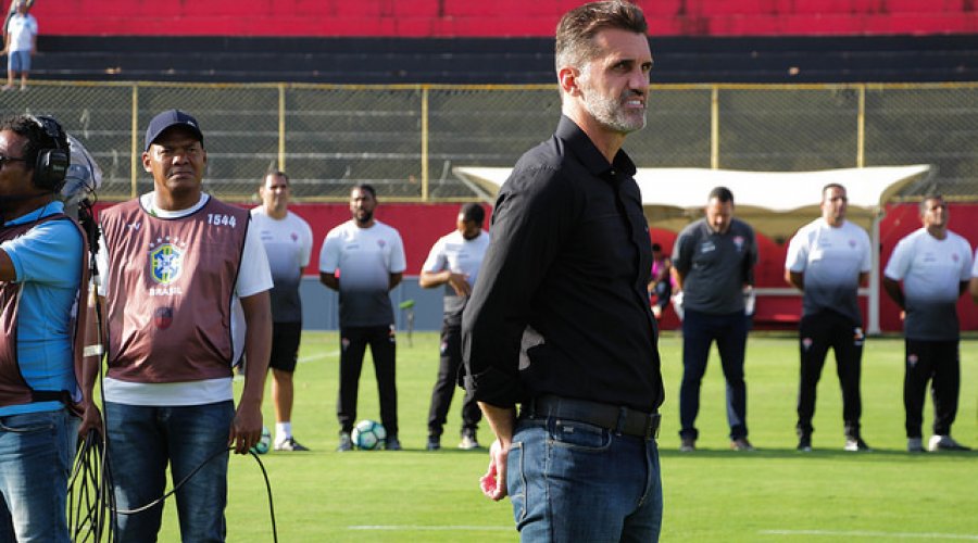 [Vágner Mancini lamenta tempo curto de descanso após jogo em Chapecó: 