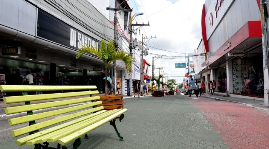 [Centro de Camaçari funciona com horário diferenciado até dia 30 de dezembro]