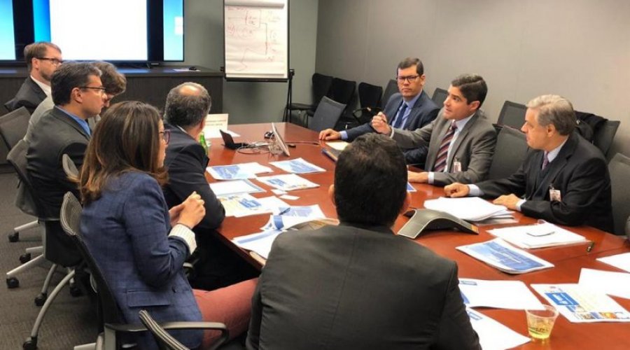 [Prefeito se reúne com diretores do Banco Mundial em Washington]