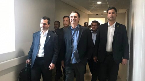 [Bolsonaro recebeu alta com quadro pulmonar normalizado, diz boletim médico]