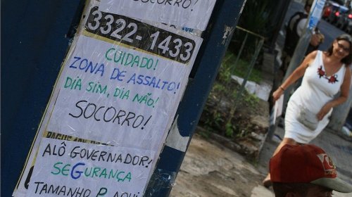 [Pedestres alertam ponto de perigo de assalto onde passageiro foi baleado no Canela]