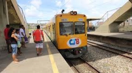 [Trens do subúrbio de Salvador voltam a funcionar]