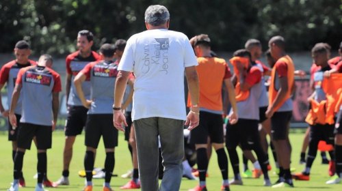 [Vitória divulga relacionados para estreia na série B]