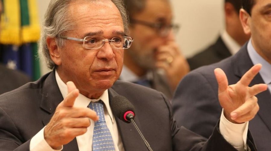 [Segundo Paulo Guedes, impacto na economia é de R$860 bilhões só com corte]