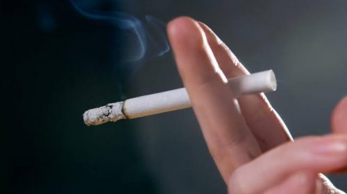 [O mercado ilegal de cigarros cresce pelo sexto ano consecutivo no Brasil. ]