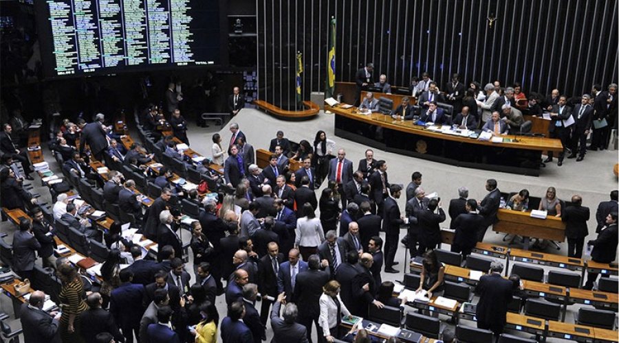 [Orçamento de 2020: Sem novos recursos, ministérios vão recorrer a emendas]
