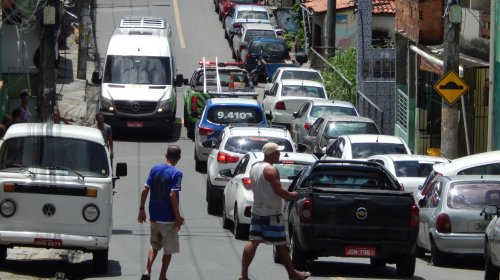 [Falta de planejamento e desorganização prejudica mobilidade em via principal do Engenho Velho...]