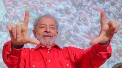 [“Se existe um partido identificado com a democracia no Brasil é o Partido dos Trabalhadores”,...]