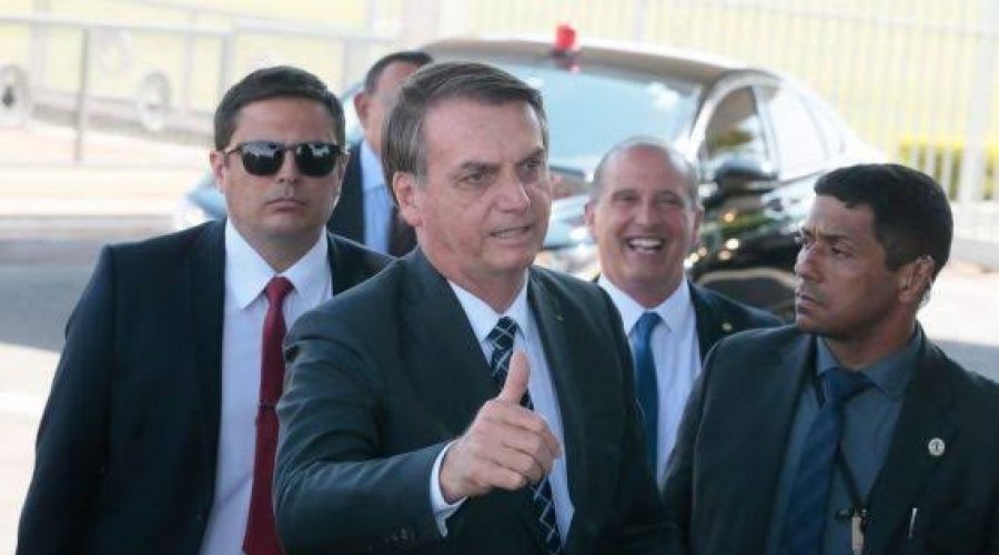 [Bolsonaro pede que Congresso amplie posse e porte de armas]
