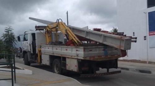 [Após denúncia poste deteriorado é trocado em rua de Nova Constituinte ]