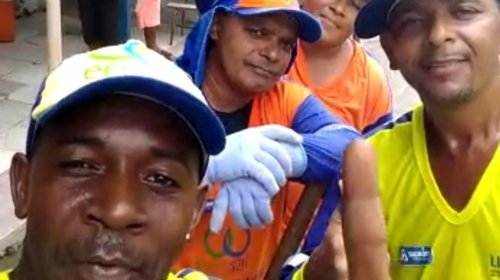 Vídeo: trabalhadores de limpeza urbana dão recado sobre prevenção contra o covid-19 [Vídeo: trabalhadores de limpeza urbana dão recado sobre prevenção contra o covid-19