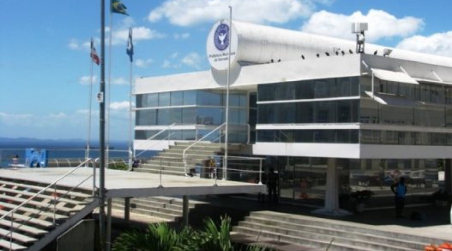 [Prefeitura começa a pagar auxílio a trabalhadores informais cadastrados]