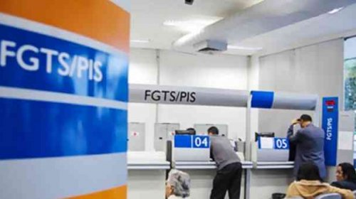 [O Partido dos Trabalhadores aguarda decisão do Supremo Tribunal Federal (STF) após a legenda p...]