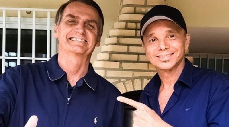 [Cantor Netinho convoca soteropolitanos para carreata em apoio a Bolsonaro no Dia das Mães]