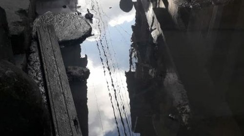 Denúncia: morador reclama de vazamento em rua de Pernambués, [Denúncia: morador reclama de vazamento em rua de Pernambués,