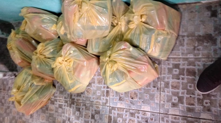 [Movimento Solidário de Pernambués distribui cestas básicas na Estrada das Barreiras]