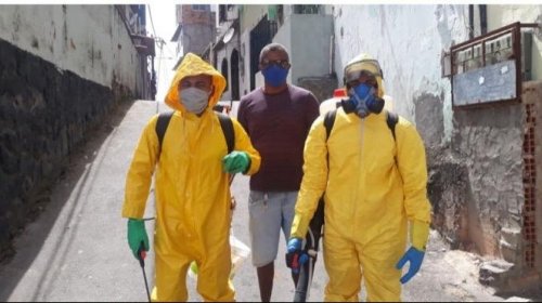 [Limpurb realiza ação de limpeza em Pernambués ; grupo solidário higienizou rua]