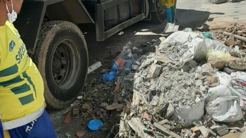 [Moradores de Pernambués agradece ao vereador Suíca por intermediar na retirada de entulhos em...]