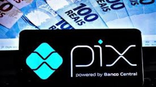 [Mais imposto? Paulo Guedes sugere taxação sobre operações do PIX]