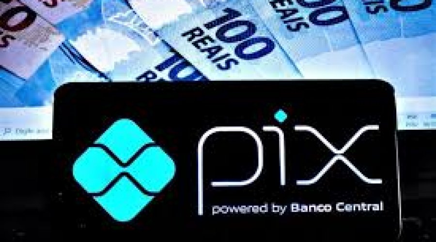 [Mais imposto? Paulo Guedes sugere taxação sobre operações do PIX]