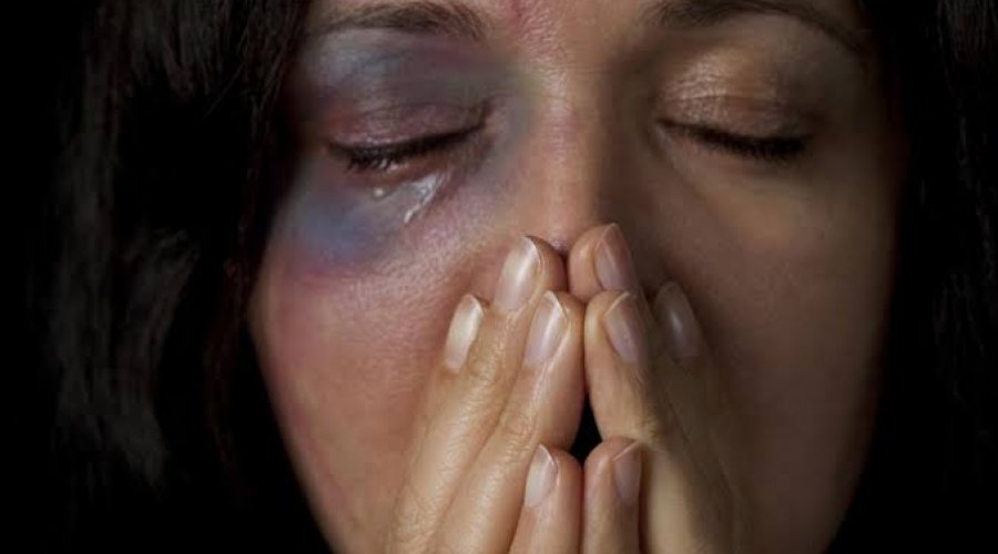 [Você sabe como surgiu o Dia Internacional de Combate à Violência Contra Mulher? Pernambués Curiso explica]