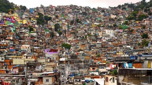 [IBGE: 77,8% da pobreza no Brasil recai sobre famílias pretas e pardas]