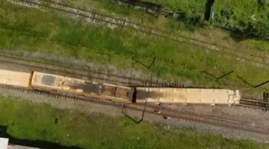 [Trem descarrilha após sair da plataforma de Paripe, em Salvador]