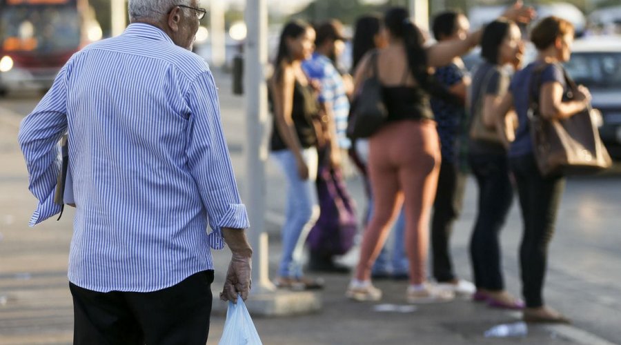 [Recadastramento de aposentados está suspenso até o fim do ano]