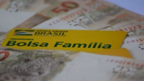[Governo descarta prorrogar auxílio e ampliará Bolsa Família]