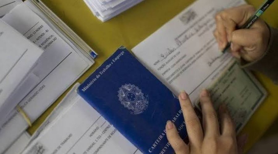 [Na pandemia, 53% dos brasileiros ficaram sem trabalho]
