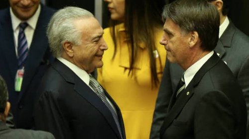 [Gasto de Bolsonaro com cartão corporativo supera Temer ]
