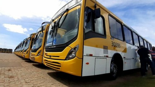 [Previsto em contrato para janeiro, reajuste da tarifa de ônibus em Salvador ainda está em aber...]