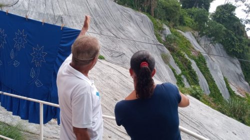 [Fiscal da Limpurb faz vistoria em Travessa em bairro de Pernambues para autorizar limpeza em g...]