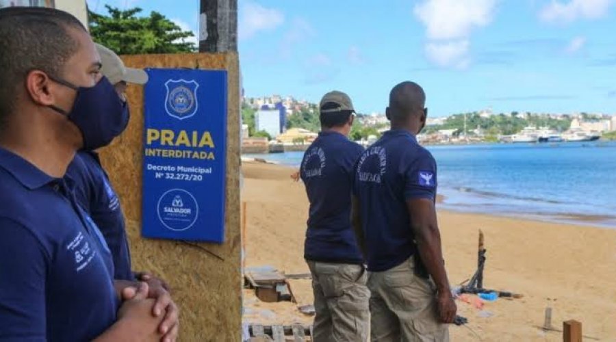 [Prefeitura prorroga interdição das praias em Salvador]