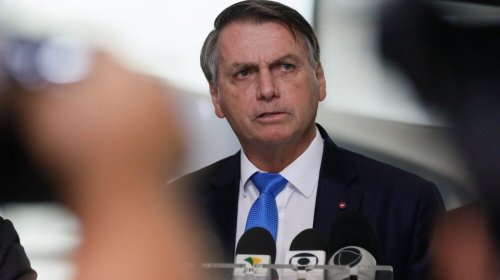 Bolsonaro critica STF e diz que Brasil “é um barril de pólvora”; [Bolsonaro critica STF e diz que Brasil “é um barril de pólvora”;