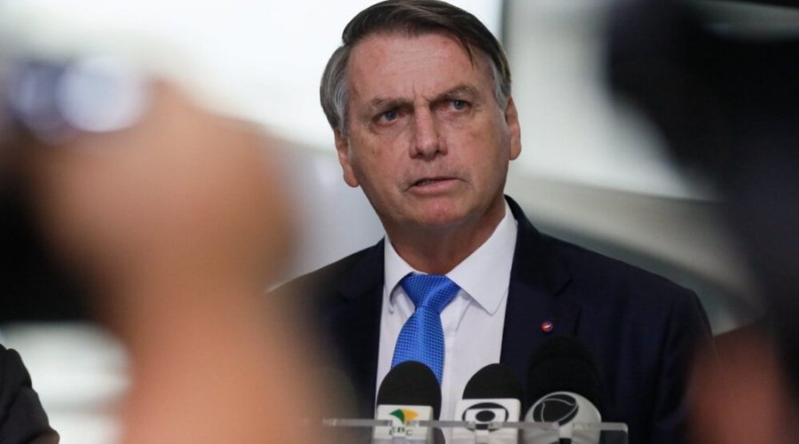 Bolsonaro critica STF e diz que Brasil “é um barril de pólvora”; [Bolsonaro critica STF e diz que Brasil “é um barril de pólvora”;