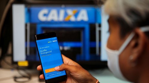 [Caixa paga hoje auxílio emergencial a nascidos em março]