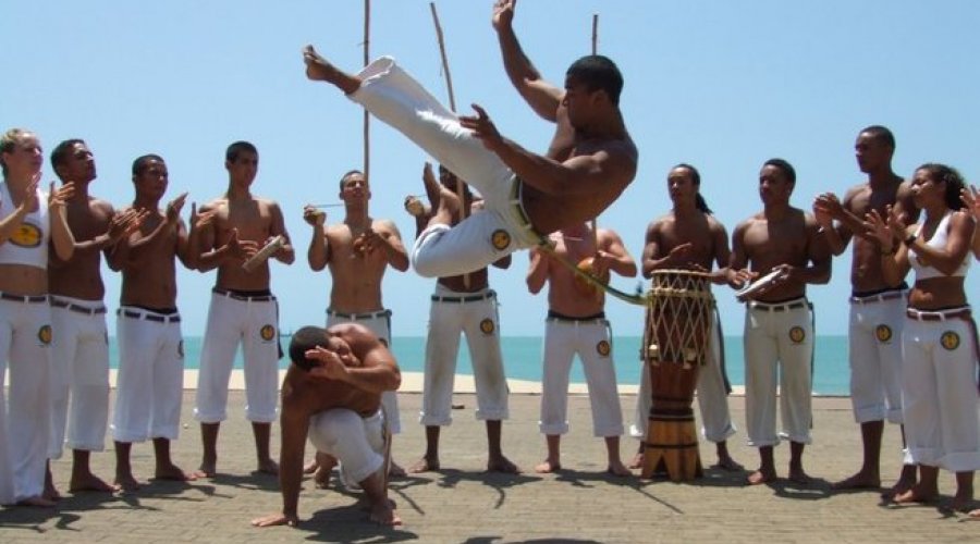 [Pernambués Curioso: Dia do capoeirista, celebra uma das maiores expressões culturais brasileira]