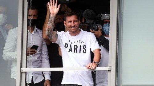 [Messi faz exames e deve ser apresentado pelo PSG na quarta-feira  O astro argentino Lionel Mes...]