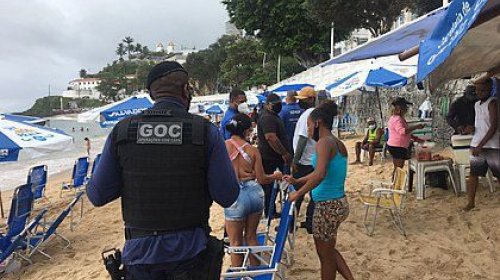 [Operação contra aglomeração continua é intensificada na Barra neste domingo]