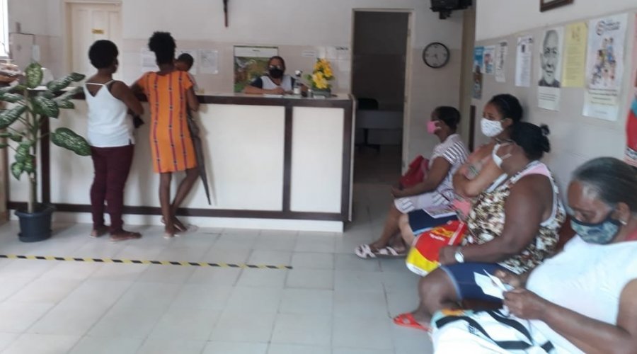 [Moradores de Vila Ruy Barbosa passam por consultas médicas gratuitas ]