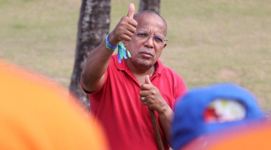 [Suíca propõe que prefeitura de Salvador crie postos de vacinação para crianças e adolescentes nas escolas]