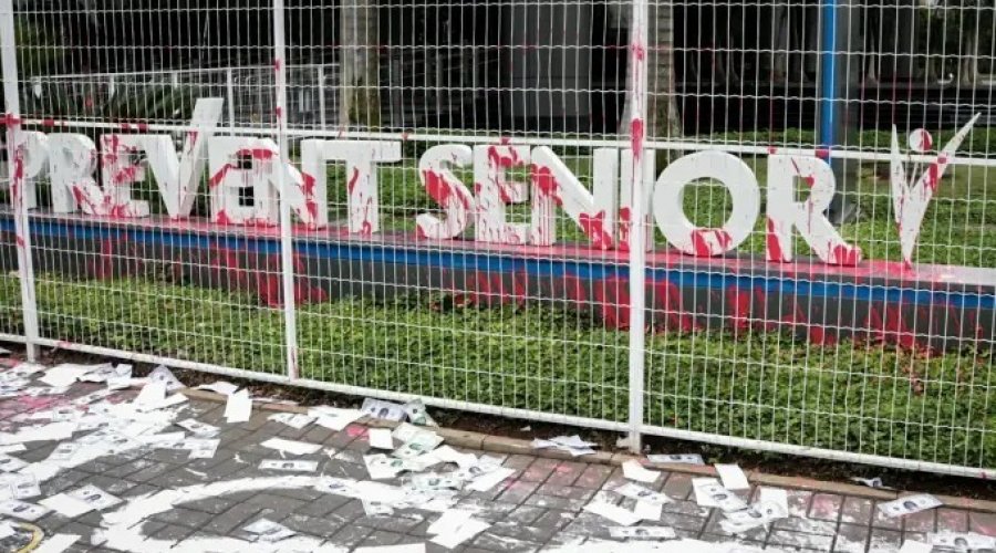 [Grupo protesta contra Prevent Senior em SP por 'justiça aos mortos da Covid-19']