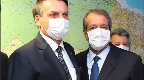 [“Não seremos marido e mulher, seremos uma família”, declarou Bolsonaro em evento de filiação a...]