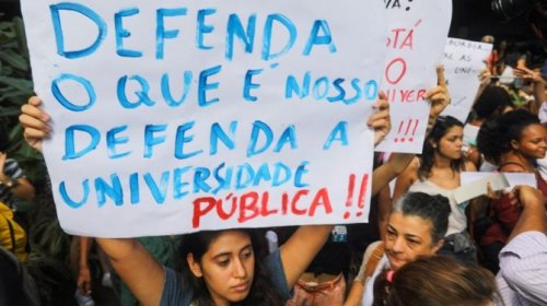 [PEC que permite cobrança de mensalidade em universidades públicas será analisada pela CCJ da C...]