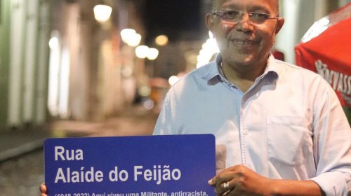 [Suíca cobra instalação da placa da Rua Alaíde do Feijão pelo Ipac e prefeitura de Salvador]