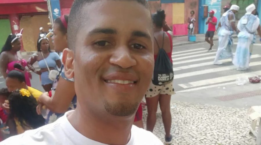 [Motoboy morre após se envolver em acidente e ser agredido com soco no rosto em Salvador]
