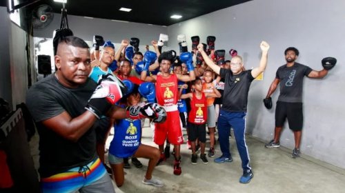 [Projetos sociais revelam novos talentos do boxe e aproximam juventude baiana da prática esport...]